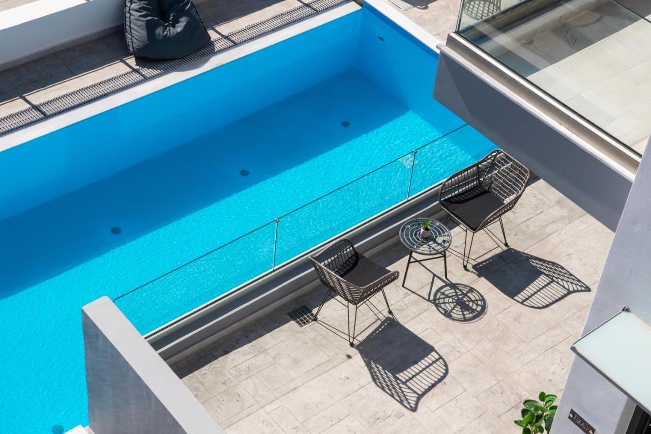 Clelia'S And Dione'S Design Studios Swimming Pool ニキアナ エクステリア 写真