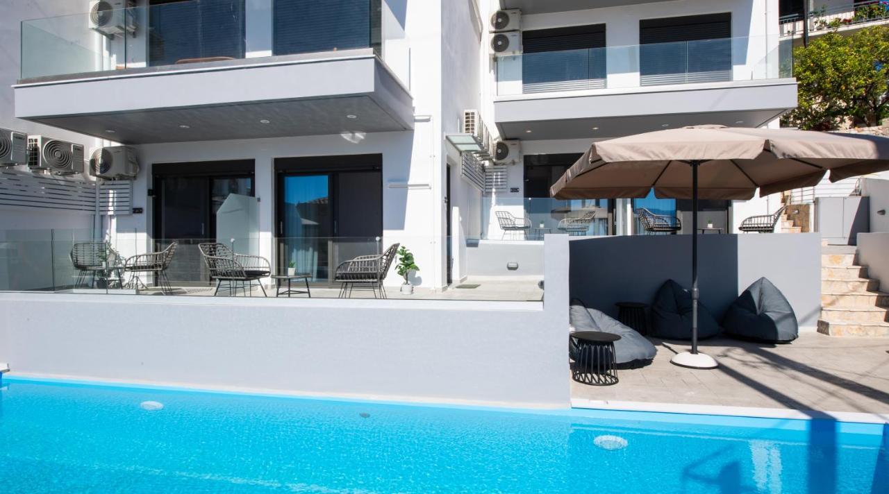 Clelia'S And Dione'S Design Studios Swimming Pool ニキアナ エクステリア 写真