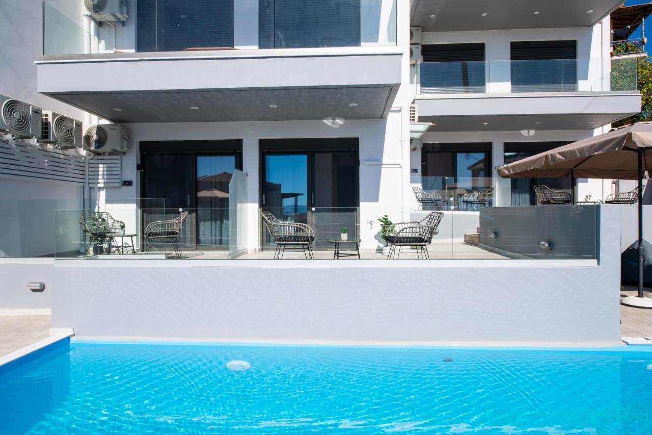 Clelia'S And Dione'S Design Studios Swimming Pool ニキアナ エクステリア 写真
